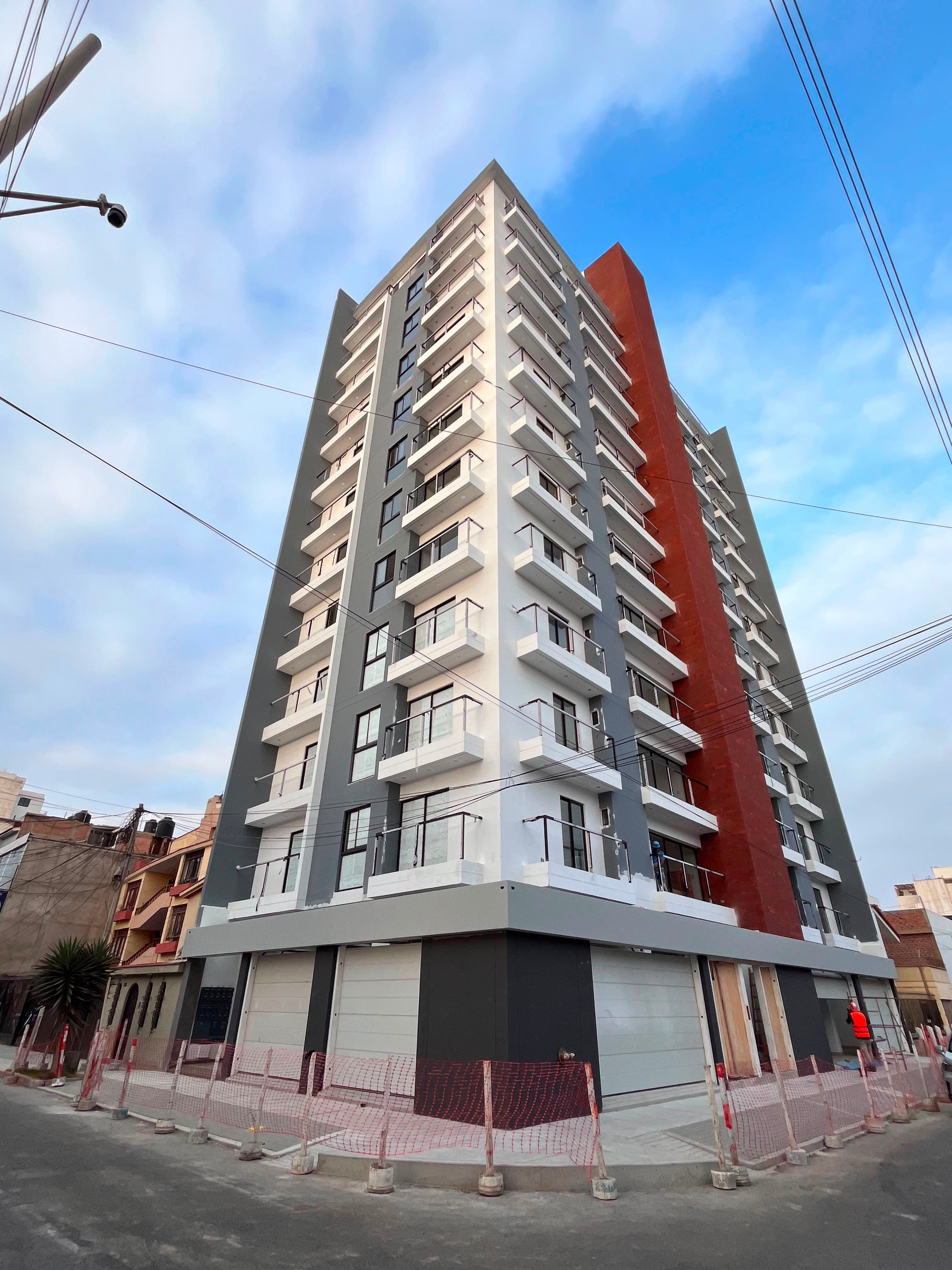 Departamento de Estreno — Urb. Santa Edelmira — foto 12