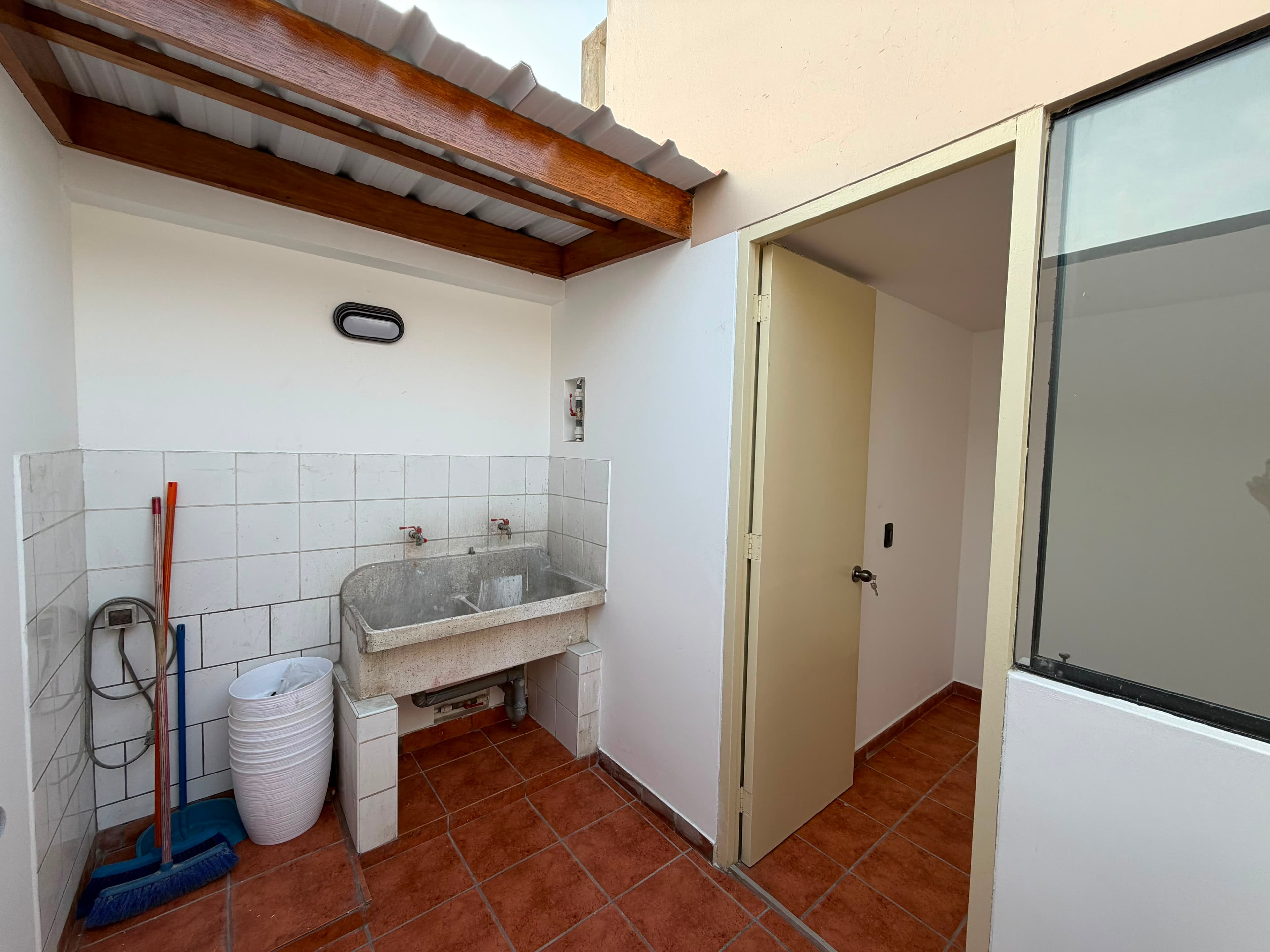 Casa 3 Niveles en Alquiler — Cascanueces, El Golf — foto 11