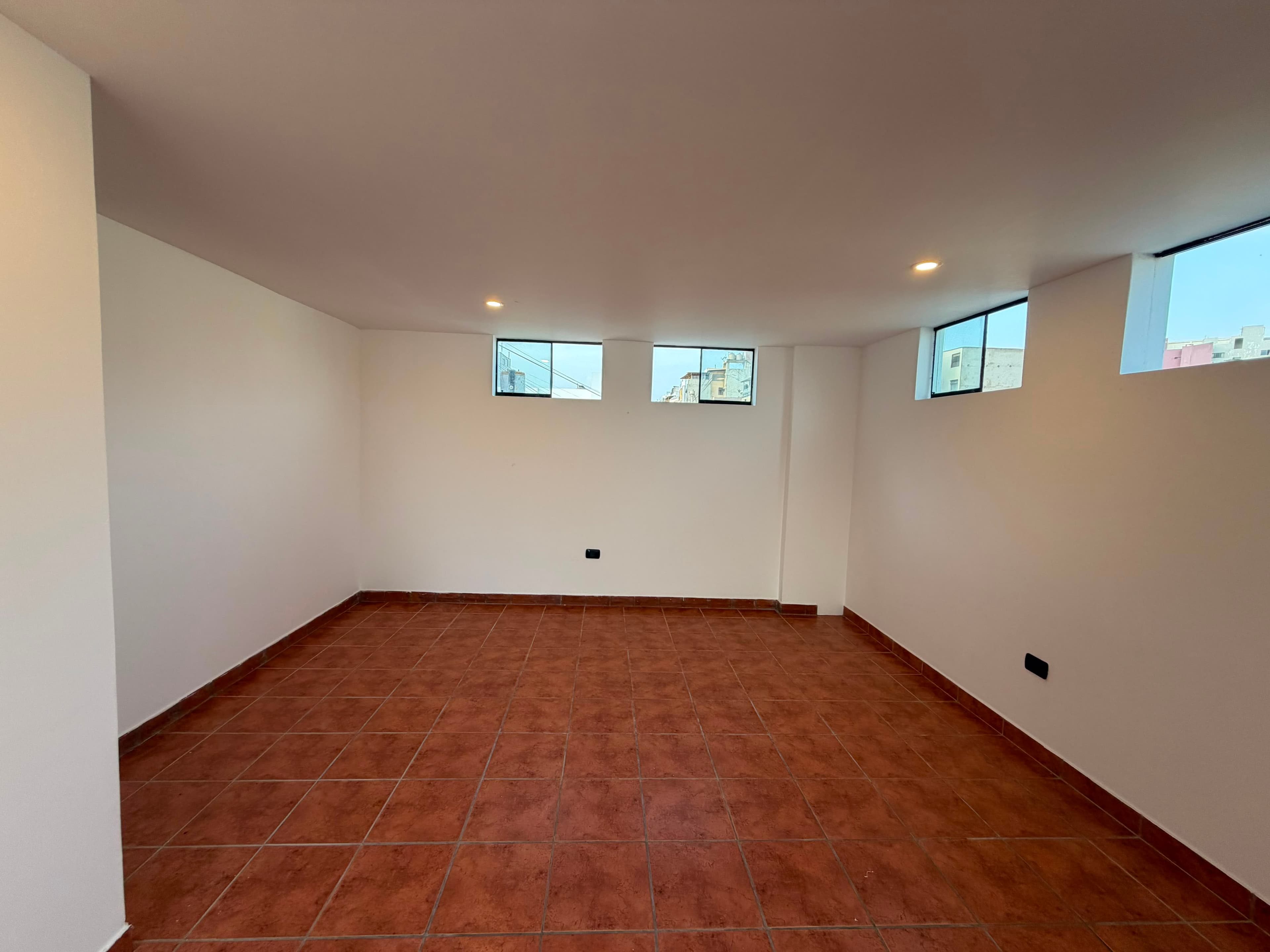 Casa 3 Niveles en Alquiler — Cascanueces, El Golf — foto 16