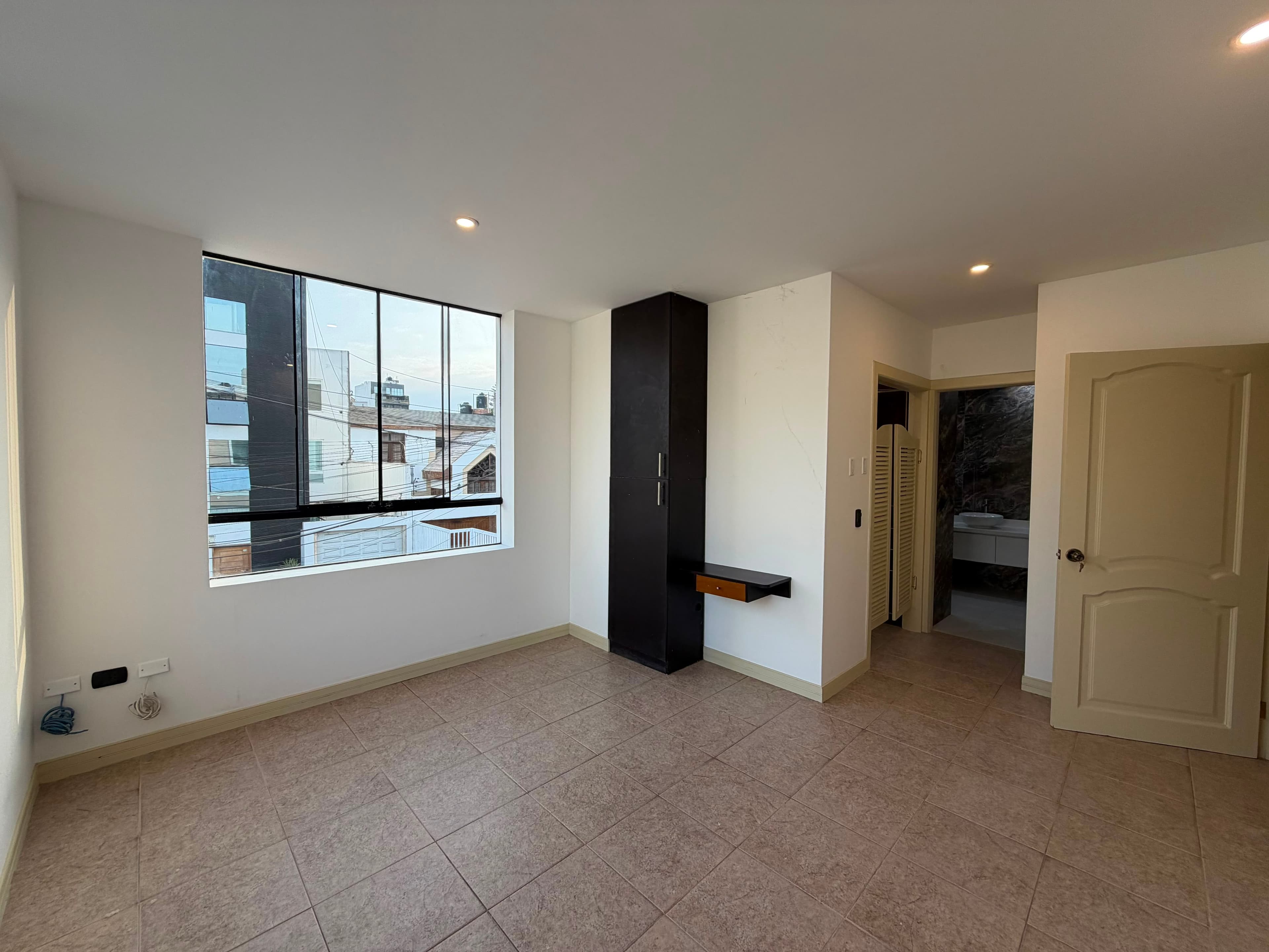 Casa 3 Niveles en Alquiler — Cascanueces, El Golf — foto 17