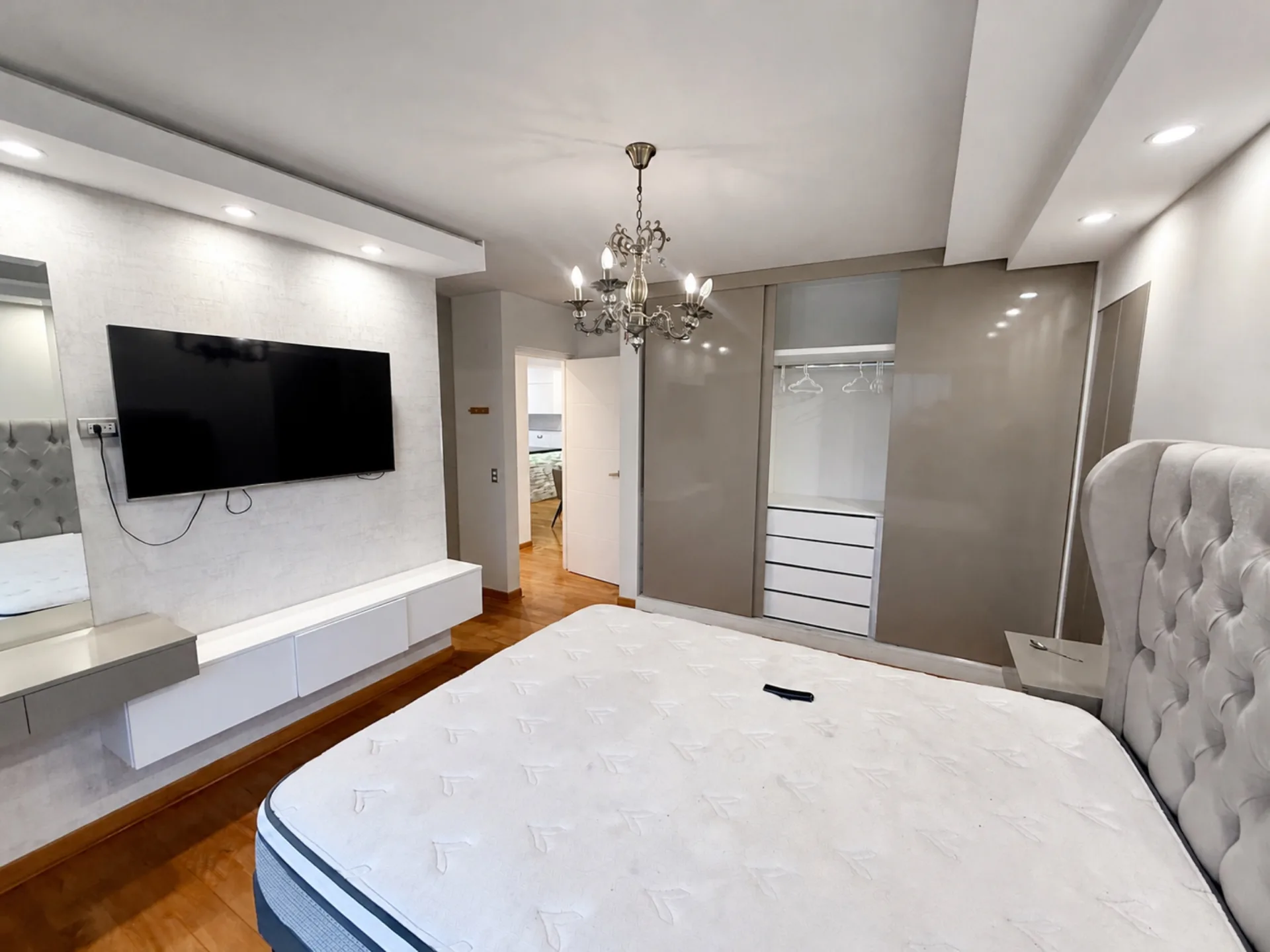 Depa amoblado Hortensias Piso 10 — foto 5